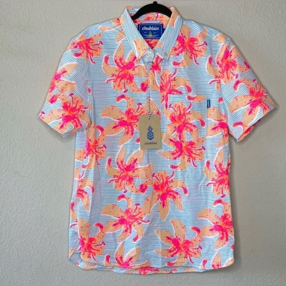 Chubbies Casual Button Down Shirt Vibrant Floral Design NWOT! Size Medium